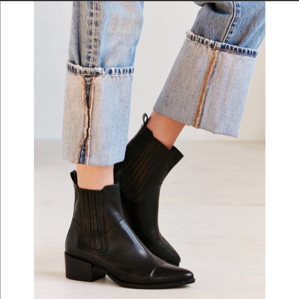 Vagabond black leather, Marja Chelsea boot